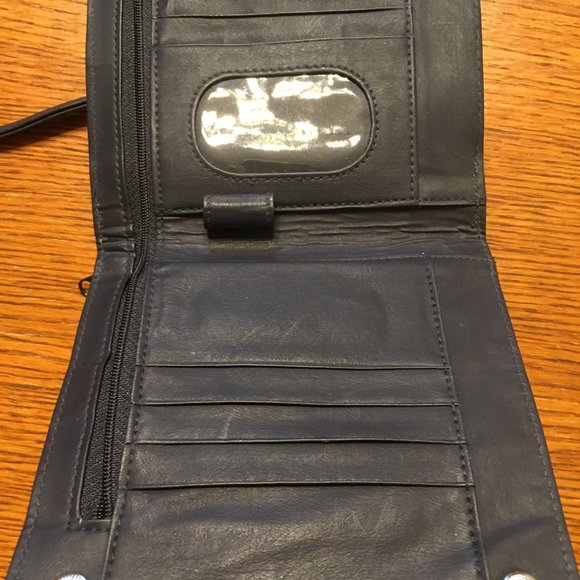 Black Trifold Crossbody Bag - Picture 4 of 12